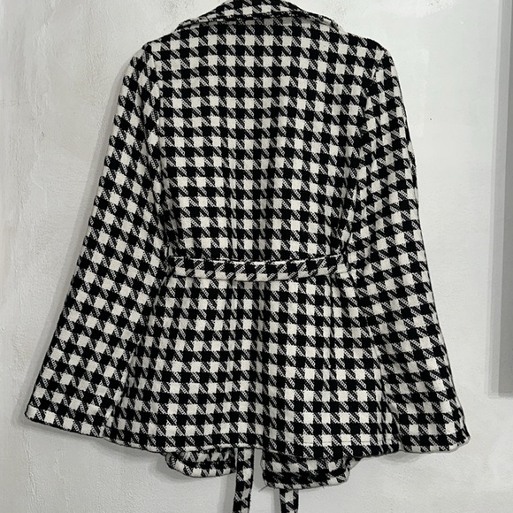 Shein Houndstooth Pattern Belted Tweed Cape Coat Size Small Elegant Fall Trendy - Picture 6 of 11